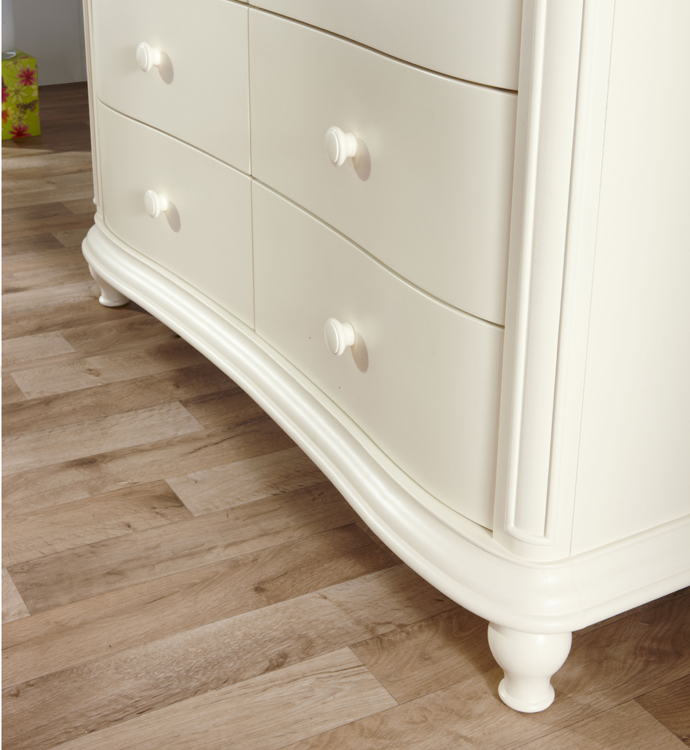 Gardena 5 Drawer Dresser