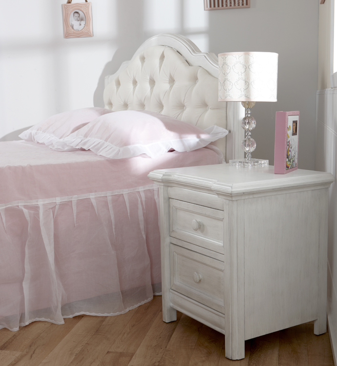 Cristallo Nightstand