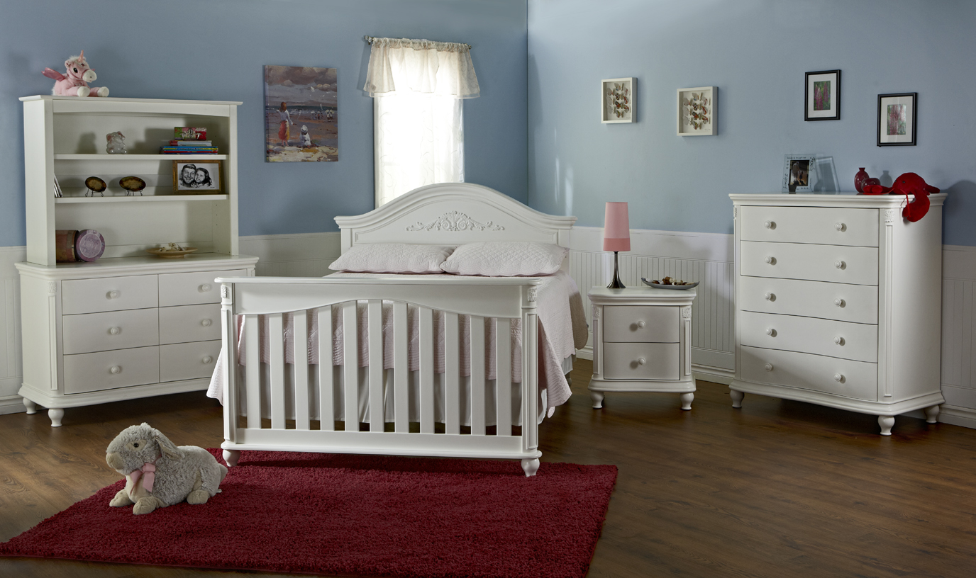 The gorgeous <b>Gardena</b> Collection, here shown in White.